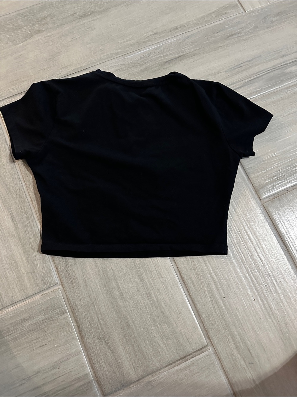 Black Crop Top with Red Glitter 'BREAKOUT' Graphic fits like L - Picture 2 of 3